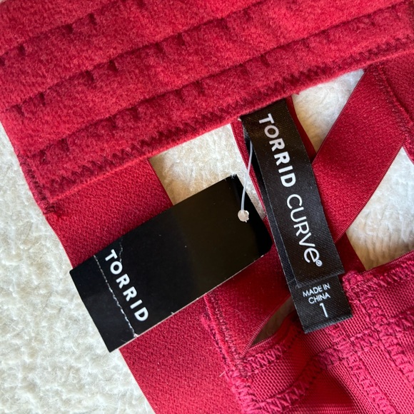 NWT Torrid Sexy Red Strappy Mesh Underwire Bra 1X - Picture 7 of 9